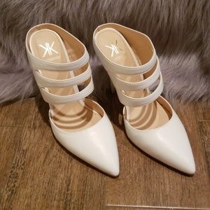 Kardashian Kollection Womens White Heel Sz 9